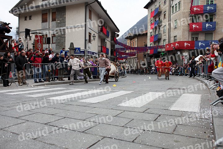 Gara delle Bighe 2011-7880.jpg